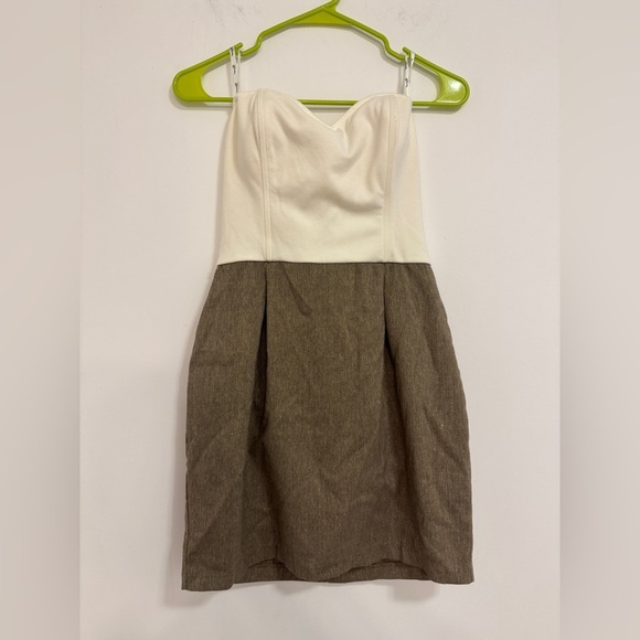 Guess Dresses & Skirts - Guess Strapless Cream and Brown Dress